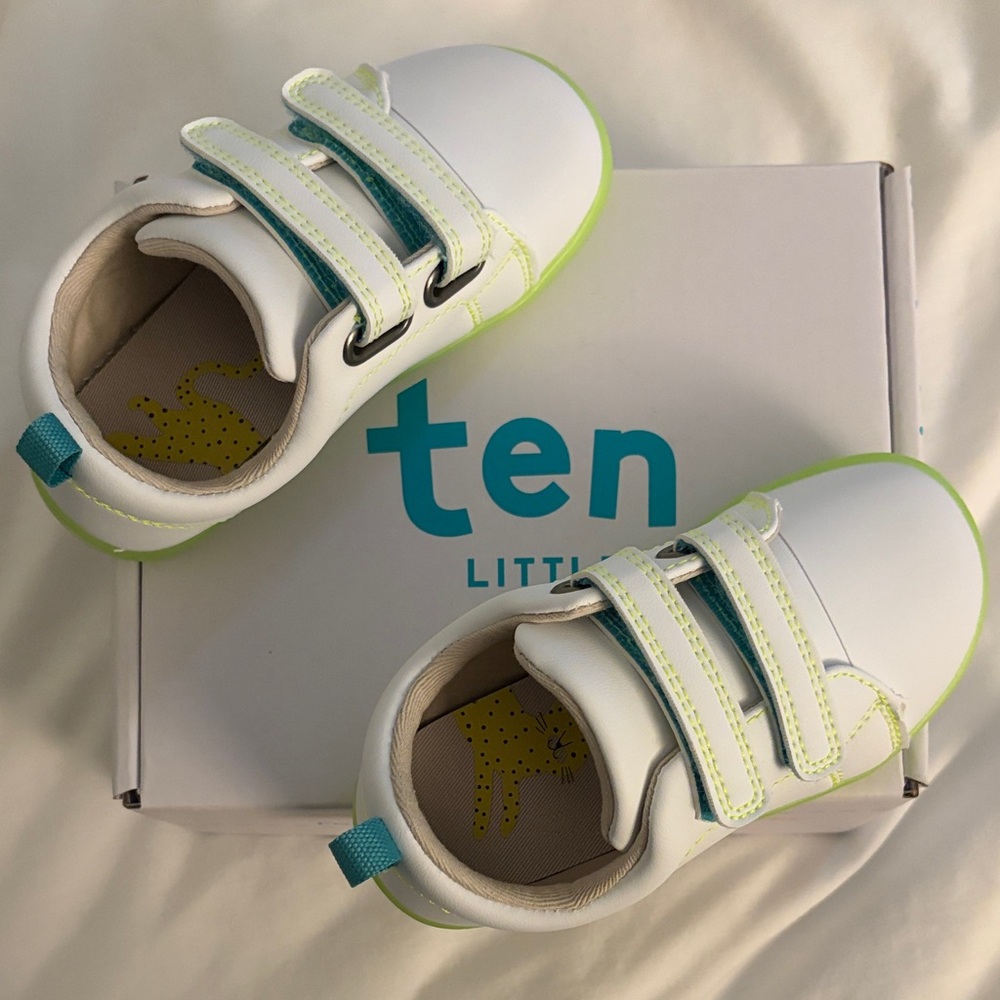 New (limited edition) Tenlittle White Sneakers with Neon Green